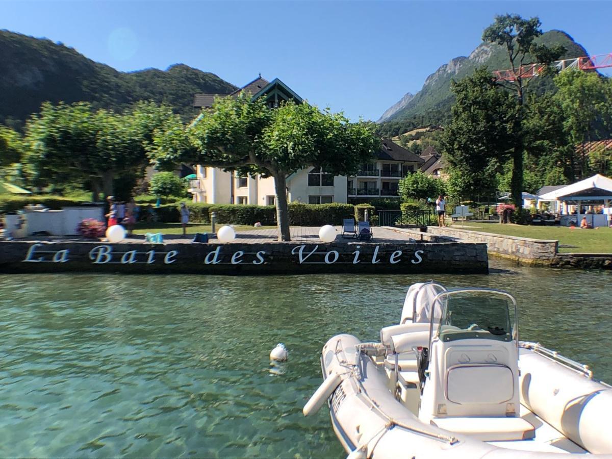 Logement Atypique Avec Vue Unique Panoramique Sur Le Lac D'Annecy, Dans Une Residence Avec Plage Et Ponton Privee Sur La Commune De Duingt Ngoại thất bức ảnh