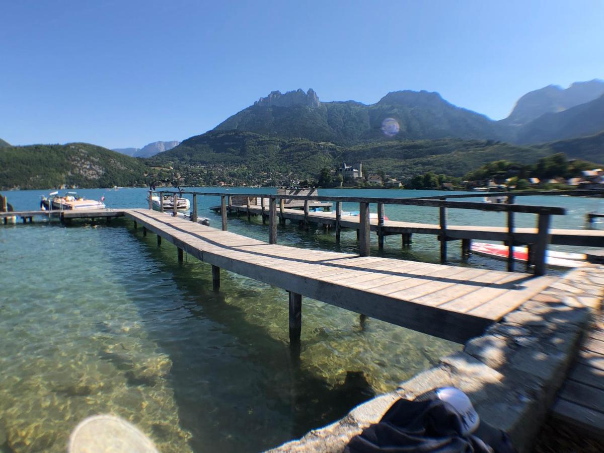 Logement Atypique Avec Vue Unique Panoramique Sur Le Lac D'Annecy, Dans Une Residence Avec Plage Et Ponton Privee Sur La Commune De Duingt Ngoại thất bức ảnh