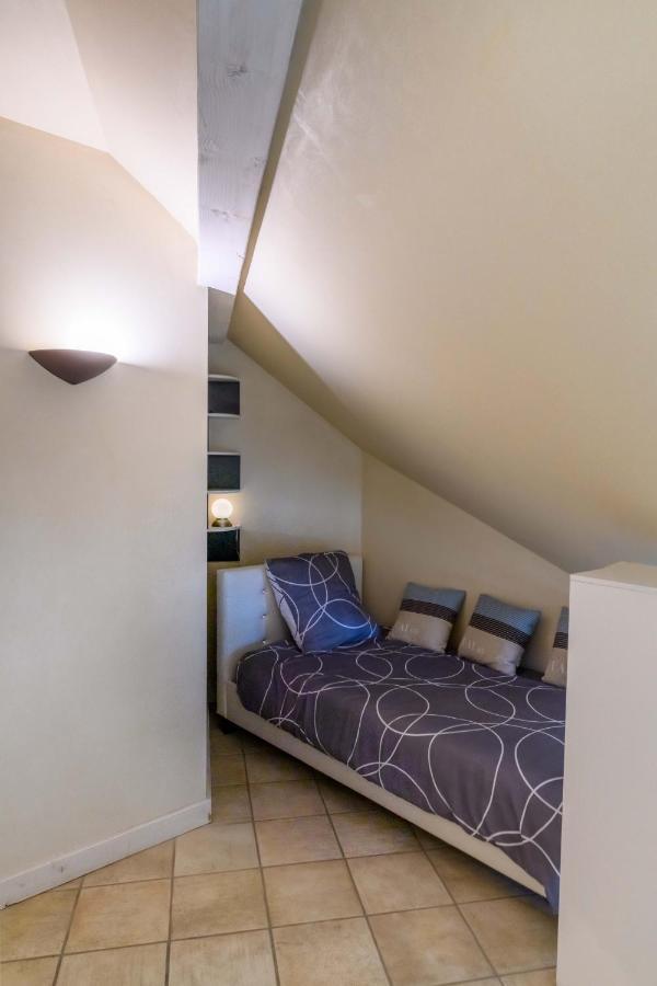 Logement Atypique Avec Vue Unique Panoramique Sur Le Lac D'Annecy, Dans Une Residence Avec Plage Et Ponton Privee Sur La Commune De Duingt Ngoại thất bức ảnh